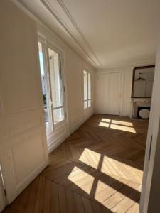 Louer Appartement Paris-16eme-arrondissement 3607 euros