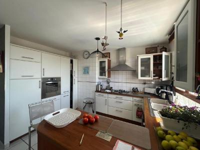 For sale centre ville, commerces,  6 rooms 139 m2 Herault (34560) photo 3