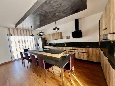 For sale A 15 MIN D'ARLES ET 15 MI 118 m2 Gard (30800) photo 1