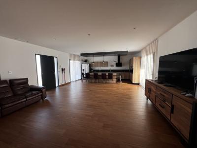 For sale A 15 MIN D'ARLES ET 15 MI 118 m2 Gard (30800) photo 2