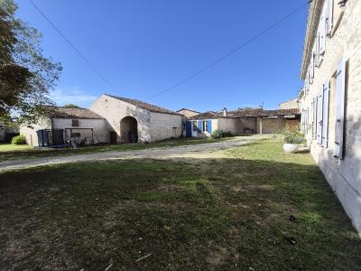 For sale 13 rooms 315 m2 Charente maritime (17330) photo 3