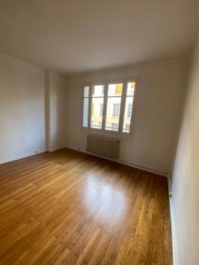 For rent Lyon-4eme-arrondissement 3 rooms 65 m2 Rhone (69004) photo 1