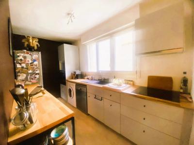 For sale Vichy 3 rooms 61 m2 Allier (03200) photo 2