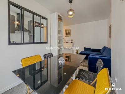 Louer Appartement Paris-18eme-arrondissement 1750 euros