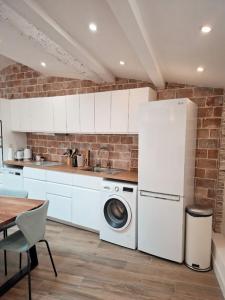 For sale Beaurecueil AIX-EN-PROVENCE 4 rooms 80 m2 Bouches du Rhone (13100) photo 2