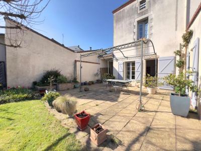 For sale Clisson 7 rooms 206 m2 Loire atlantique (44190) photo 2