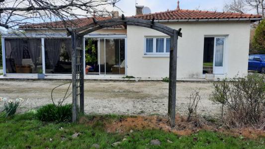For sale Mirambeau 4 rooms 100 m2 Charente maritime (17150) photo 2