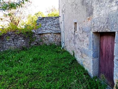 For sale Saint-jean-de-laur 2 rooms 48 m2 Lot (46260) photo 3