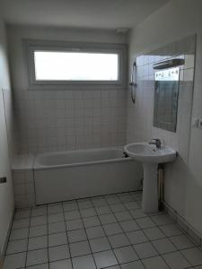 For sale Beaufort-en-vallee 4 rooms 91 m2 Maine et loire (49250) photo 4