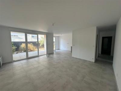 For rent Vias 4 rooms 87 m2 Herault (34450) photo 0