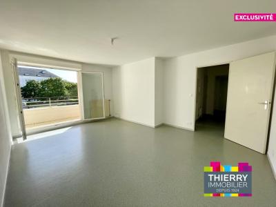 For rent Nantes 3 rooms 59 m2 Loire atlantique (44200) photo 1