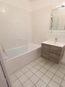For rent Nantes 2 rooms 53 m2 Loire atlantique (44000) photo 4