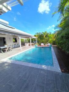 For sale Trois-ilets 13 rooms 143 m2 Martinique (97229) photo 1