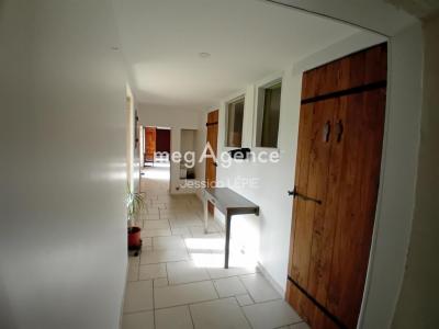 For sale Villiers-en-plaine 7 rooms 255 m2 Deux sevres (79160) photo 2