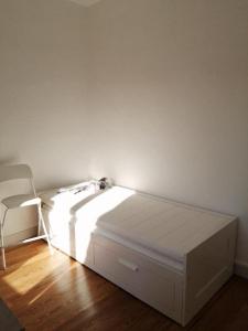 For rent Bordeaux 1 room 14 m2 Gironde (33000) photo 2
