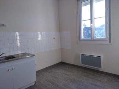 Louer Appartement Uzerche 352 euros