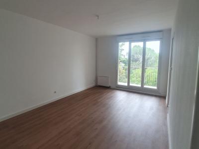 For sale Marseille-11eme-arrondissement 4 rooms 81 m2 Bouches du Rhone (13011) photo 2