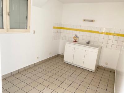 For rent Roussines 3 rooms 72 m2 Indre (36170) photo 2