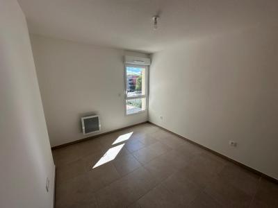 Louer Appartement Marguerittes 840 euros
