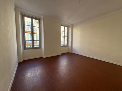 Louer Appartement 75 m2 Nice