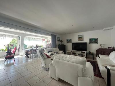 For sale centre ville, cole, comm 5 rooms 150 m2 Herault (34140) photo 2