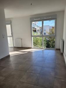 For rent Feyzin 1 room 29 m2 Rhone (69320) photo 0