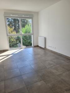 For rent Feyzin 1 room 29 m2 Rhone (69320) photo 3