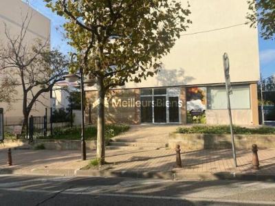 Louer Local commercial 126 m2 Rognac