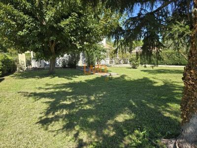 For sale Isle-sur-la-sorgue 6 rooms 166 m2 Vaucluse (84800) photo 1
