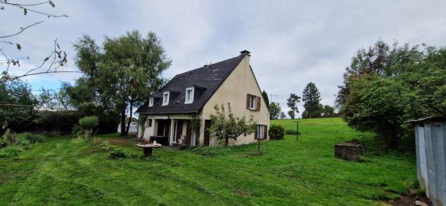 For sale Besse 4 rooms 100 m2 Cantal (15140) photo 0