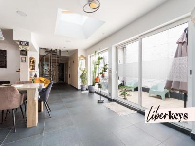 For sale Lille 8 rooms 208 m2 Nord (59800) photo 1