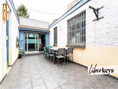For sale Lille 8 rooms 208 m2 Nord (59800) photo 4