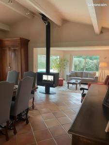 For sale Nimes 6 rooms 130 m2 Gard (30900) photo 2
