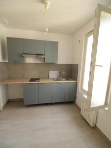 For rent Paris-14eme-arrondissement 3 rooms 39 m2 Paris (75014) photo 0