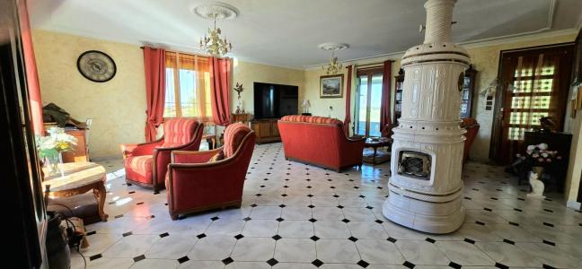 For sale Fontaine-chalendray 4 rooms 142 m2 Charente maritime (17510) photo 3