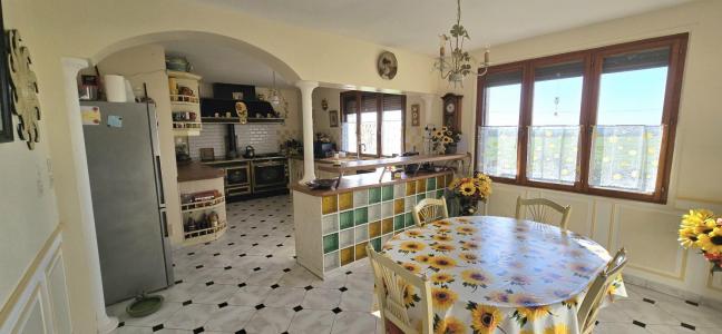For sale Fontaine-chalendray 4 rooms 142 m2 Charente maritime (17510) photo 4