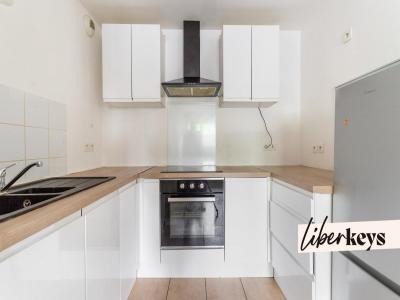 For sale Lille 2 rooms 46 m2 Nord (59000) photo 3