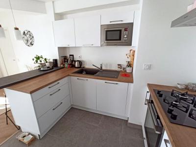 For sale Bordeaux 4 rooms 81 m2 Gironde (33800) photo 3