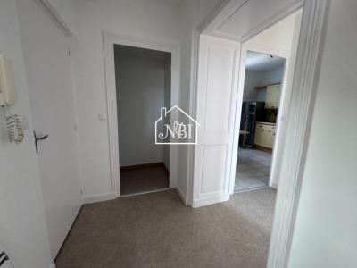Annonce Location 3 pices Appartement Laval 53
