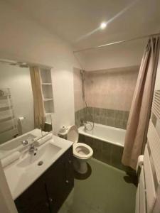 For rent Paris-17eme-arrondissement 3 rooms 55 m2 Paris (75017) photo 2