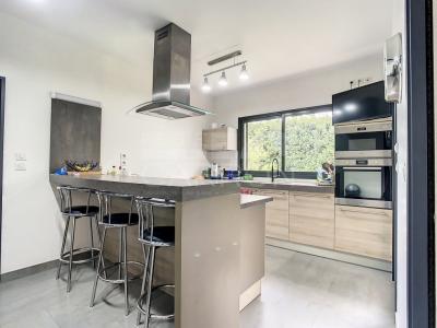 For rent Saint-cyr-au-mont-d'or 6 rooms 177 m2 Rhone (69450) photo 3