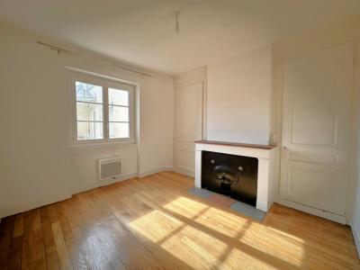 For sale Lyon-2eme-arrondissement 2 rooms 56 m2 Rhone (69002) photo 2