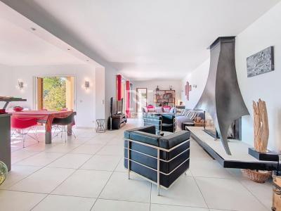 For sale Montauroux 6 rooms 200 m2 Var (83440) photo 3
