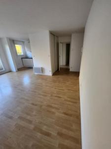 For rent Choisy-le-roi 2 rooms 45 m2 Val de Marne (94600) photo 3