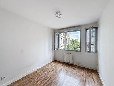 For sale 3 rooms 50 m2 Saone et loire (71000) photo 2