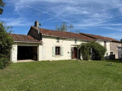 For sale 5 rooms 108 m2 Charente (16350) photo 1
