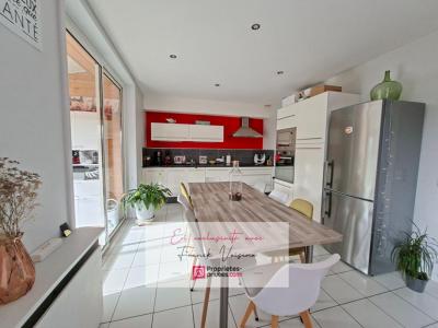 For sale Herbiers 4 rooms 78 m2 Vendee (85500) photo 2
