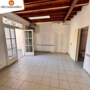 Louer Bureau Saint-denis 34800 euros