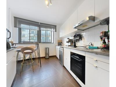 For rent Paris-15eme-arrondissement 3 rooms 95 m2 Paris (75015) photo 2
