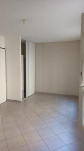 For rent Bordeaux 1 room 31 m2 Gironde (33800) photo 3